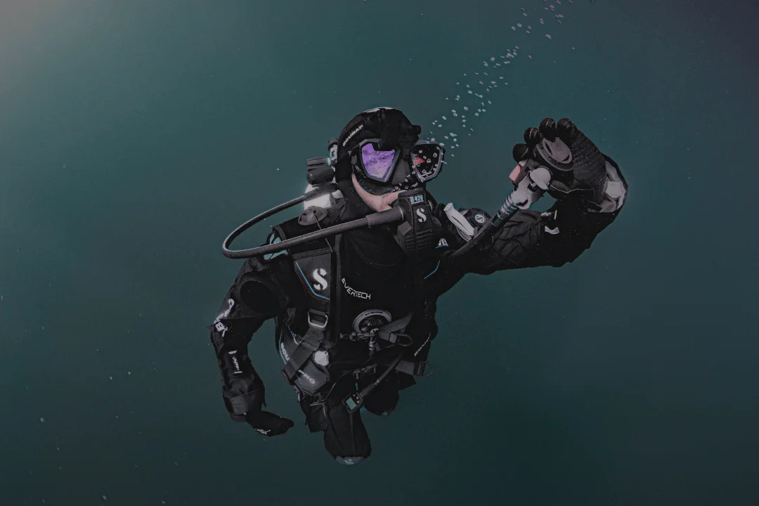 SCUBAPRO Drysuit Diving Tips