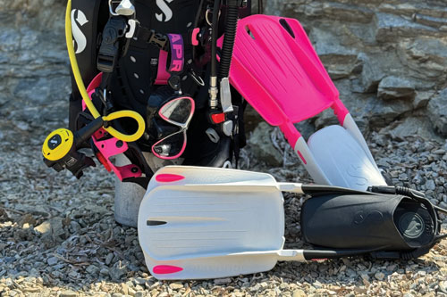 Customized SCUBAPRO S-Tek Modular fin system on the beach