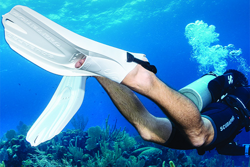 Ultra Efficient Diving in GO Travel Fins