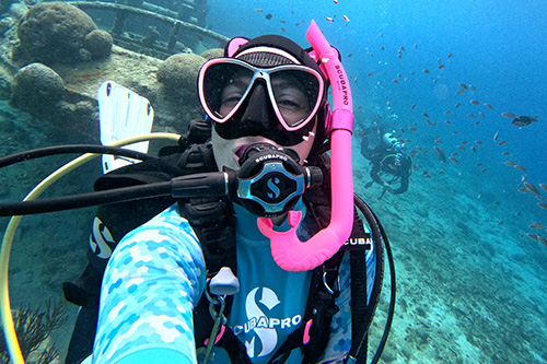 Choose Simplicity: J-Tube Design SCUBAPRO Apnea Snorkel
