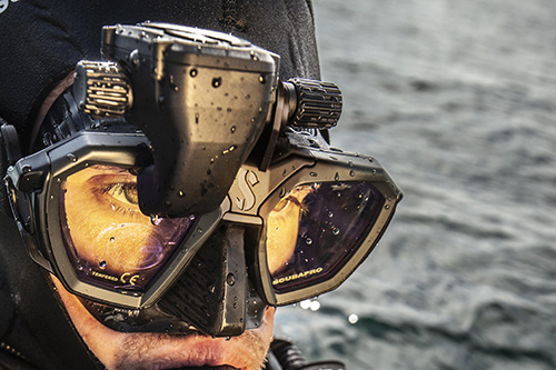 SCUBAPRO Heads-Up Display computer is included