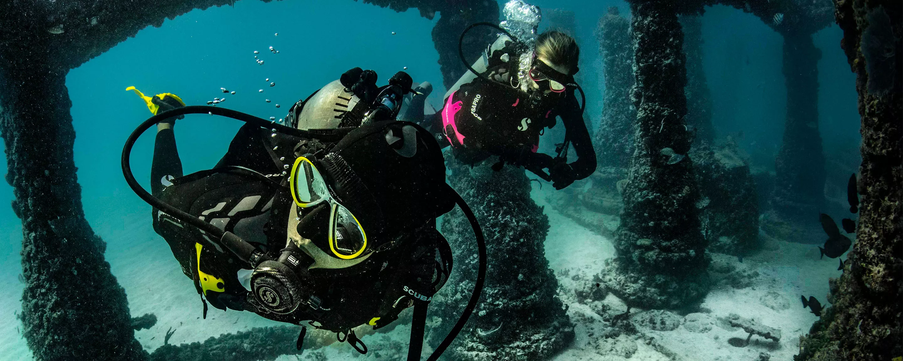 Colored Coordinated Scuba Diving Gear