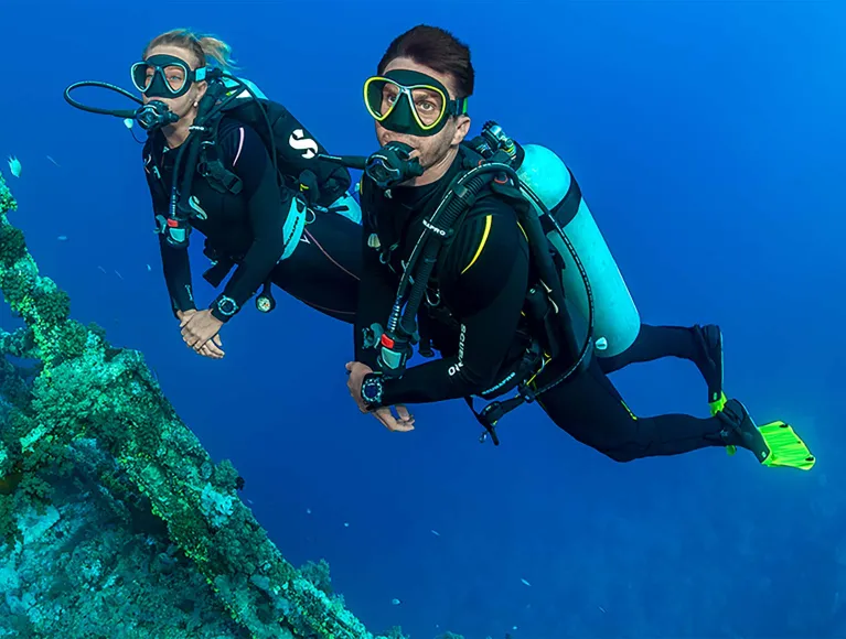 Scuba diving in Hydros Pro 2